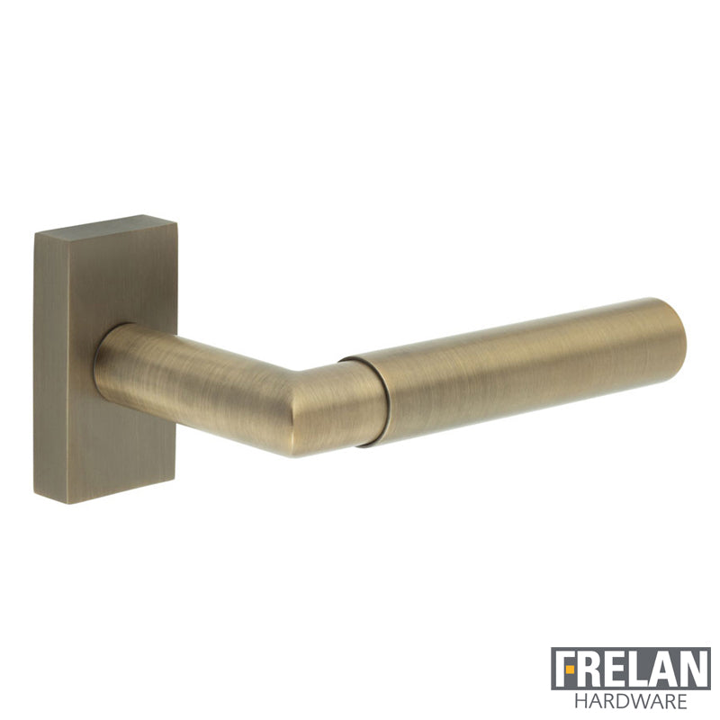 DOOR HANDLE RECTANGULAR ROSE MULTI POINT 135x22x69 ABR