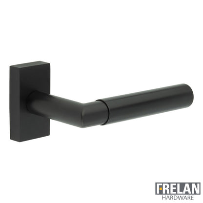DOOR HANDLE RECTANGULAR ROSE MULTI POINT 135x22x69 BLK