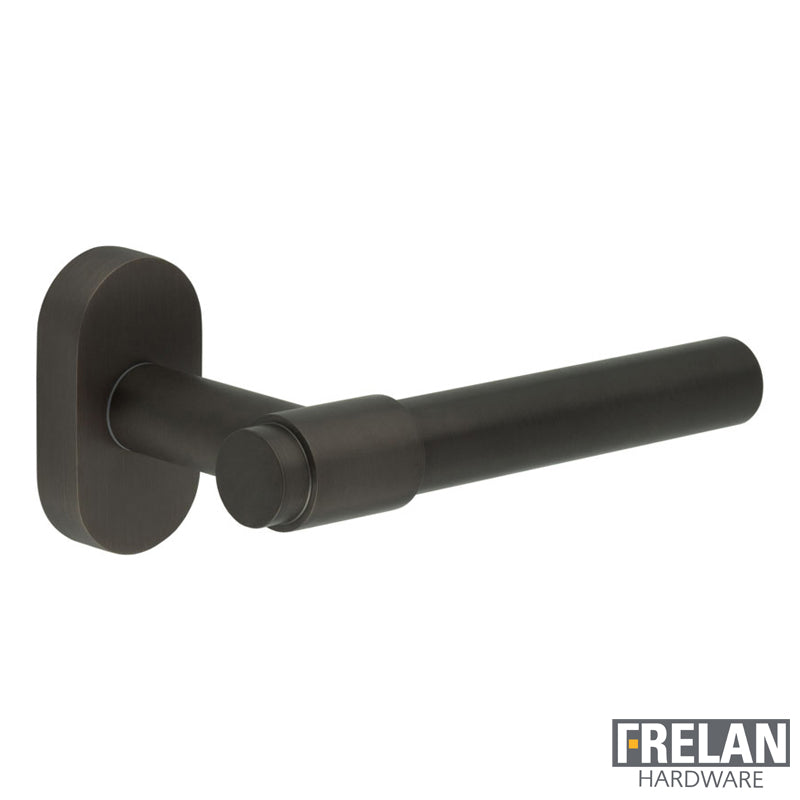 DOOR HANDLE OVAL ROSE MULTI POINT 143x20x69 DBZ