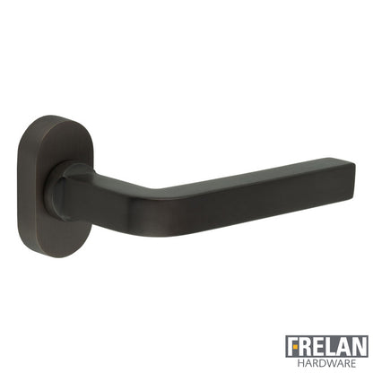 DOOR HANDLE OVAL ROSE MULTI POINT 138x18x66 DBZ