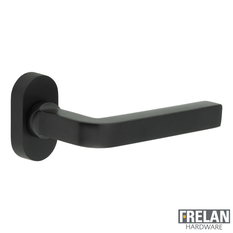 DOOR HANDLE OVAL ROSE MULTI POINT 138x18x66 BLK