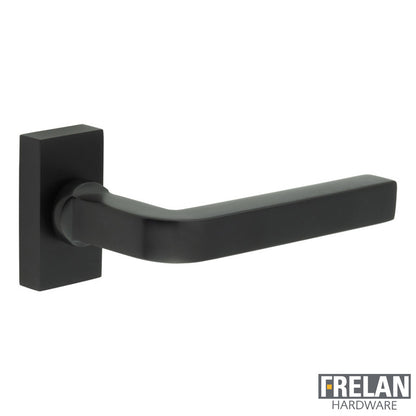 DOOR HANDLE RECTANGULAR ROSE MULTI POINT 138x18x66 BLK