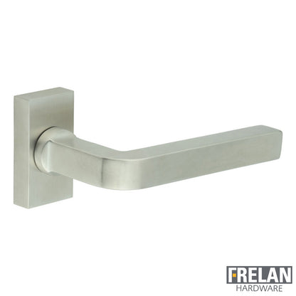 DOOR HANDLE RECTANGULAR ROSE MULTI POINT 138x18x66 SSS