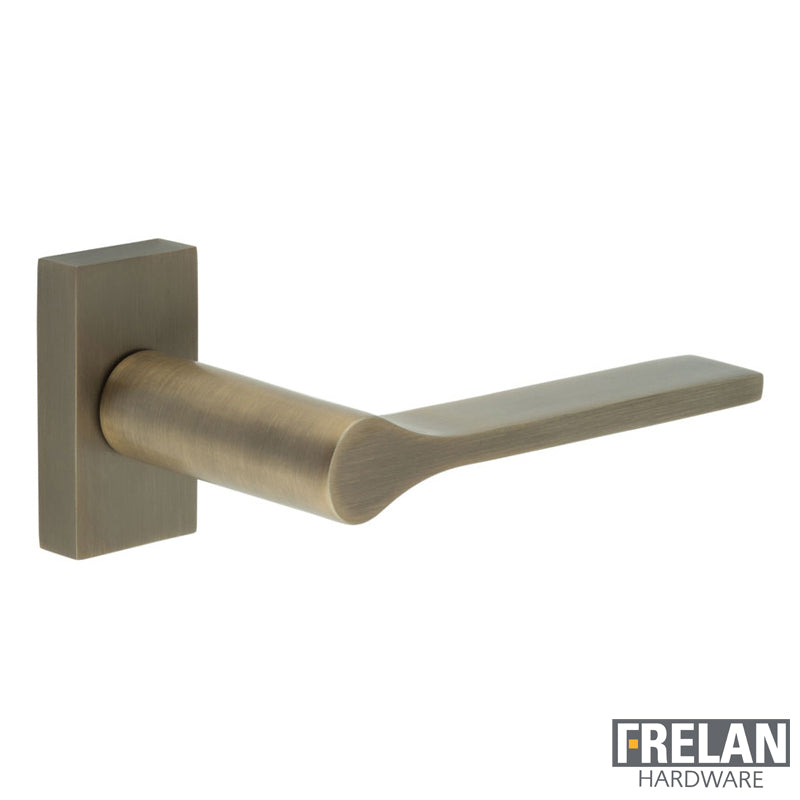 DOOR HANDLE RECTANGULAR ROSE MULTI POINT 140x23x70 ABR