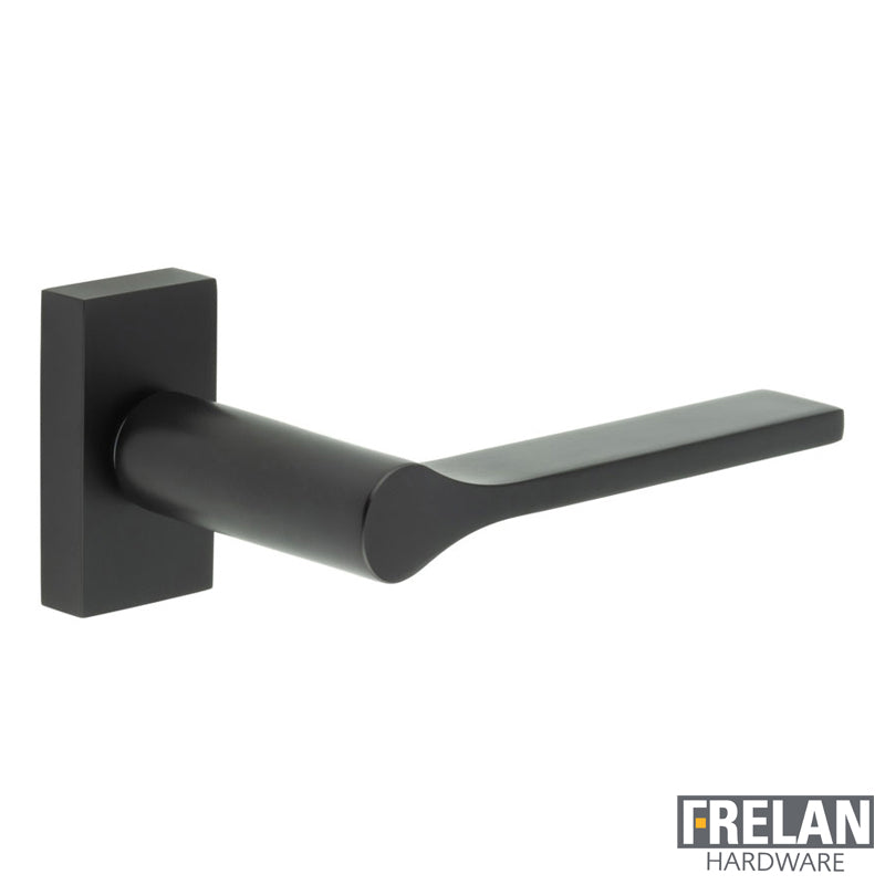 DOOR HANDLE RECTANGULAR ROSE MULTI POINT 140x23x70 BLK