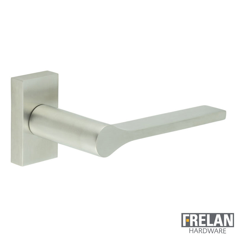 DOOR HANDLE RECTANGULAR ROSE MULTI POINT 140x23x70 SSS