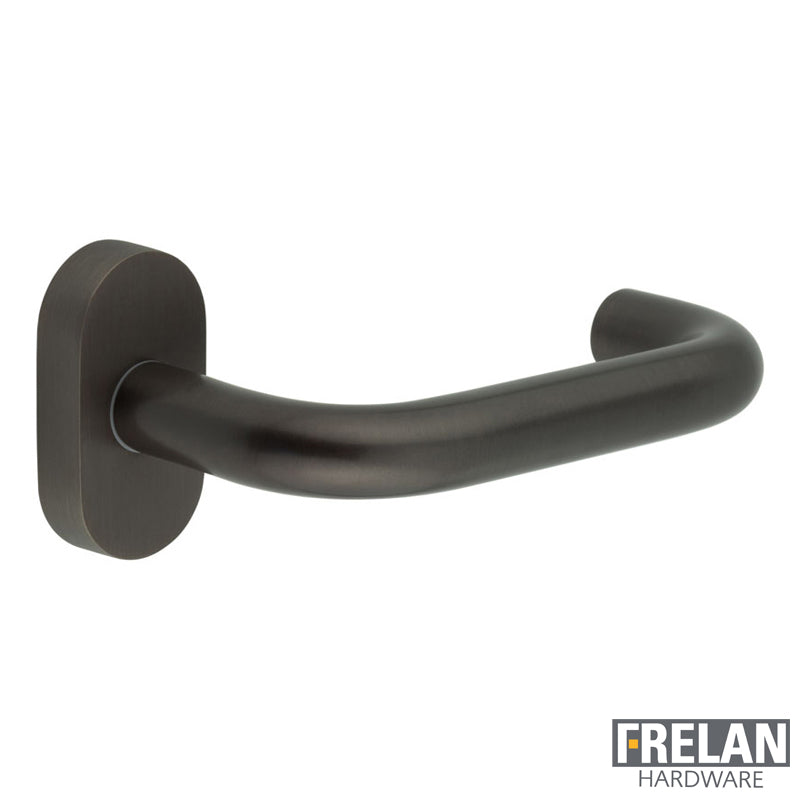 DOOR HANDLE OVAL ROSE MULTI POINT 149x19x67 DBZ