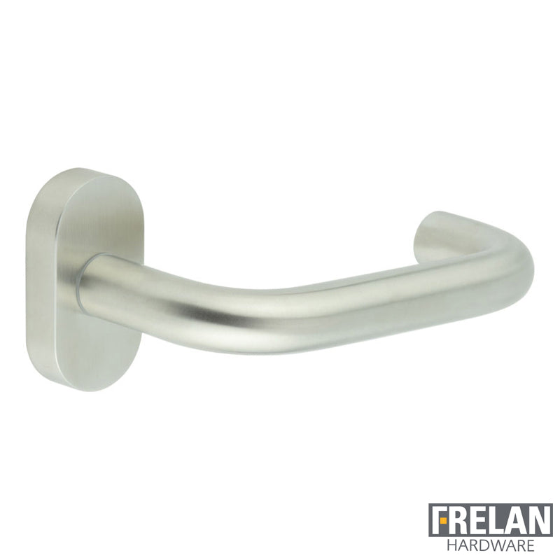 DOOR HANDLE OVAL ROSE MULTI POINT 149x19x67 SSS