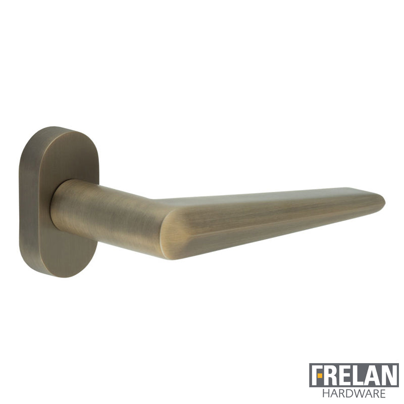 DOOR HANDLE OVAL ROSE MULTI POINT 140x25x72 ABR