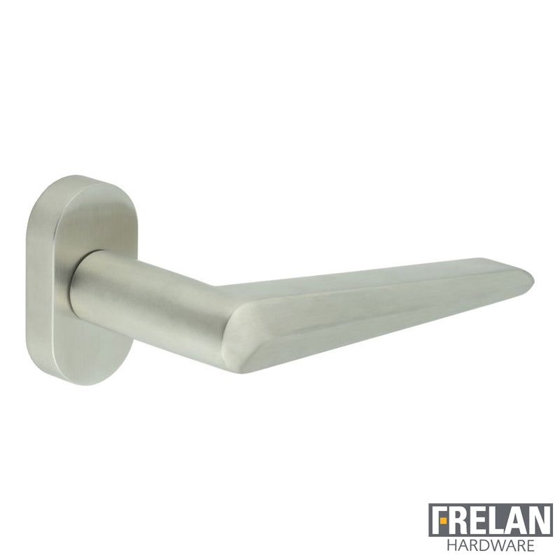DOOR HANDLE OVAL ROSE MULTI POINT 140x25x72 SSS