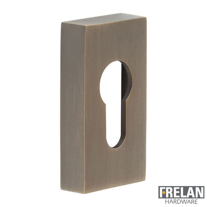 CRES EURO ESCUTCHEON RECTANGULAR 65x35x13 ABR