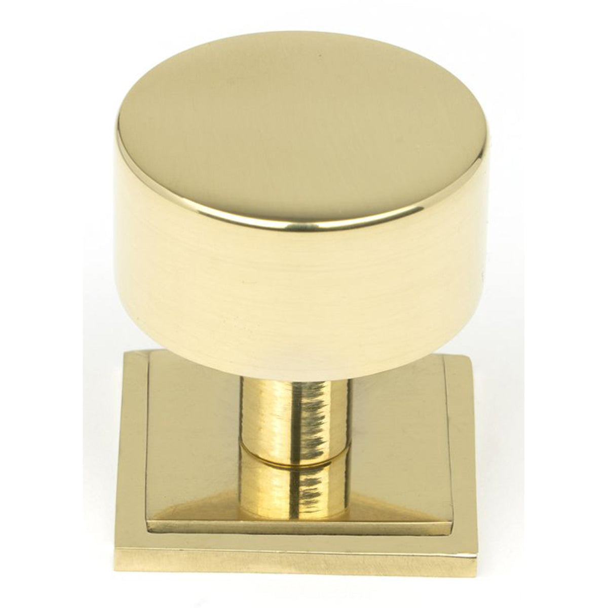 KELSO CABINET KNOB SQUARE 32x32 PBR