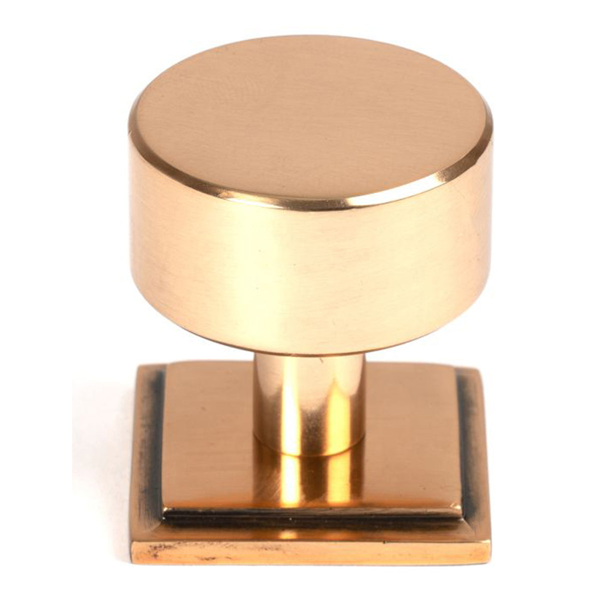 KELSO CABINET KNOB SQUARE 32x32 PBZ