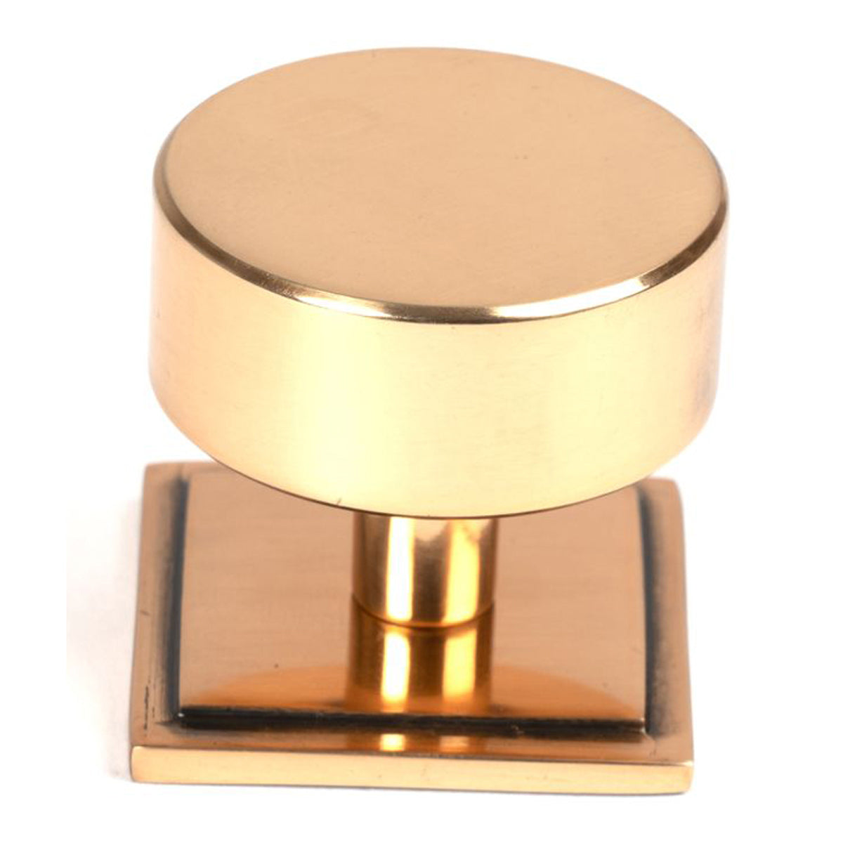KELSO CABINET KNOB SQUARE 38x32 PBZ