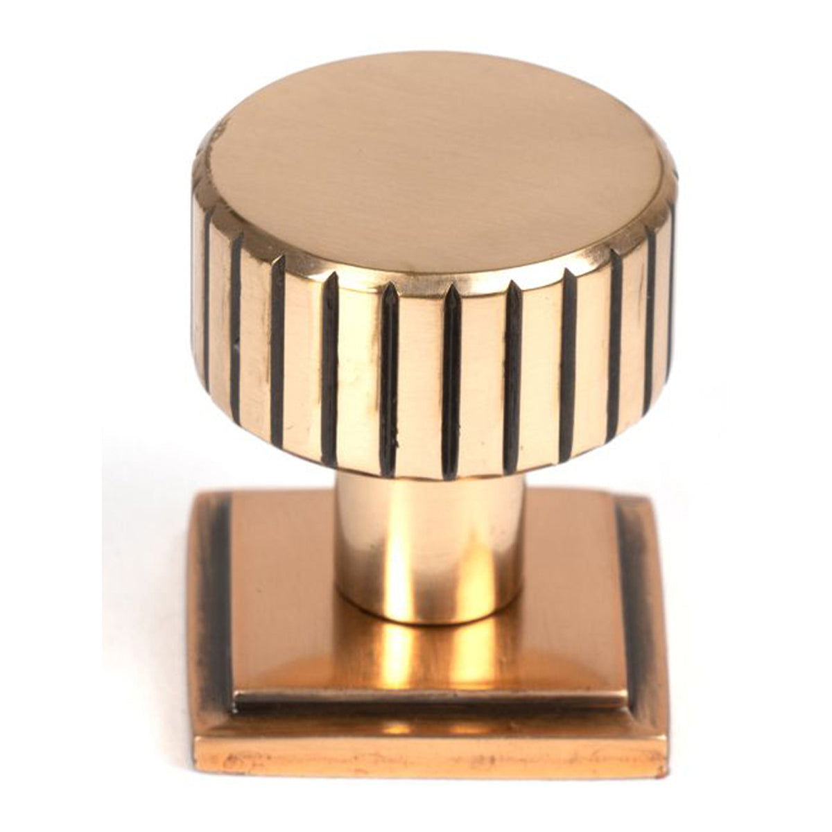JUDD CABINET KNOB SQUARE 25x25 PBZ