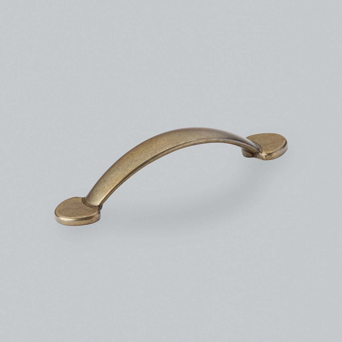 H&H TRAFALGAR BOW HANDLE 096HC 142x25x27 BRZ - GTRB096BRO by FORMED