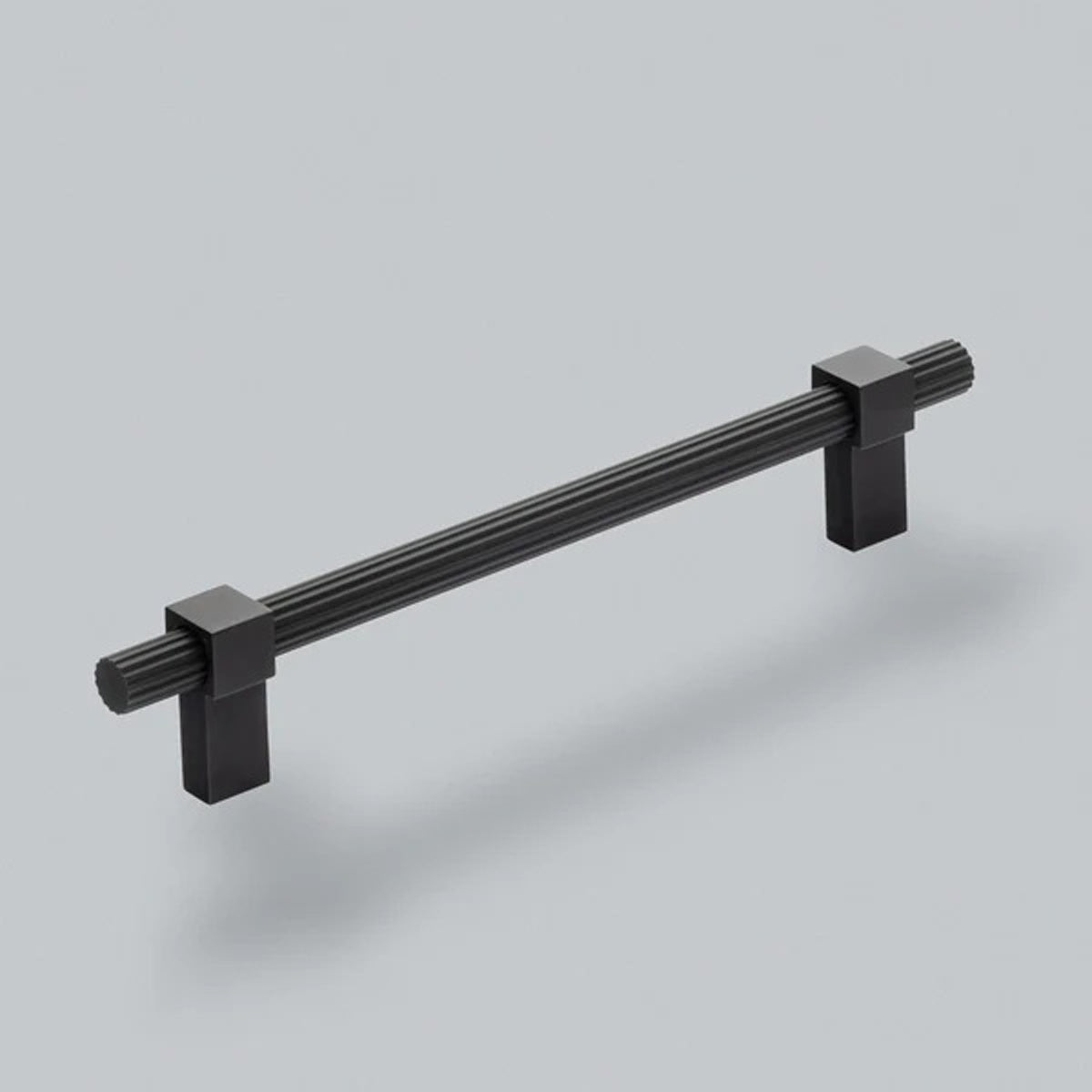 H&H HUXLEY PULL HANDLE 160HC 210x16x39 MBK - GHUXP160MBL