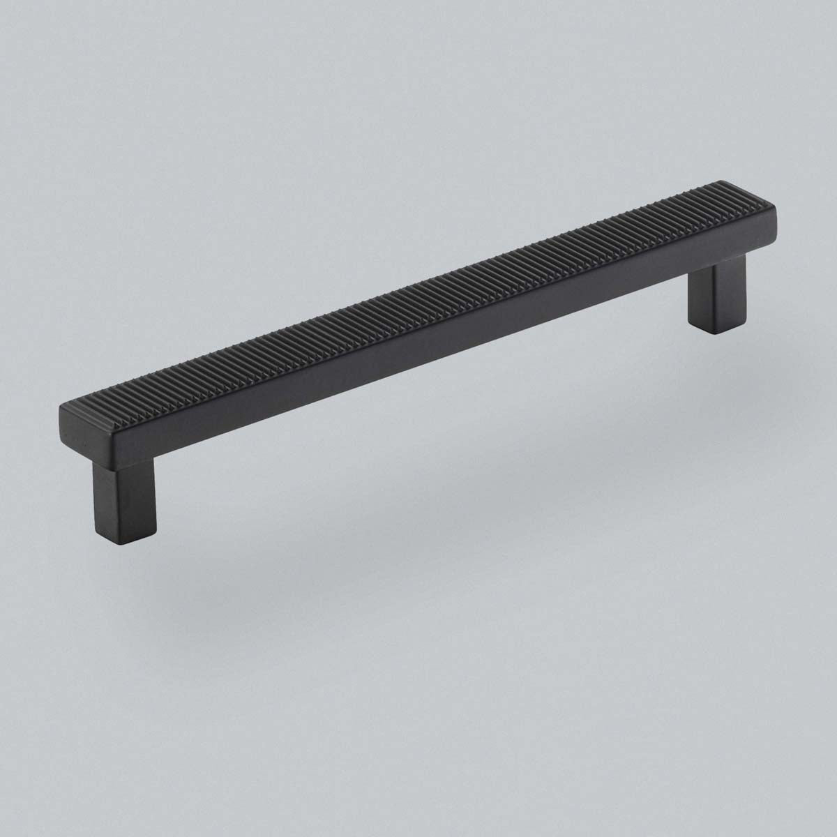 H&H BARRINGTON PULL HANDLE RIBBED 160HC 180x20x30 MBK - GBAP160MBL