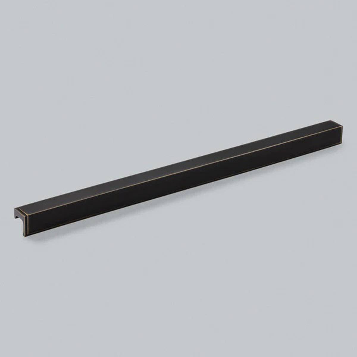 H&H FELIX PULL HANDLE 608HC 622x36x34 ORB - GFEP608ORB