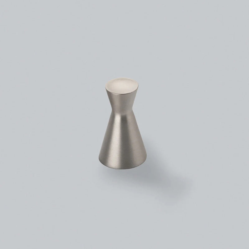 H&H CONIC KNOB D20x34xD14 BNP - GCONK020BN