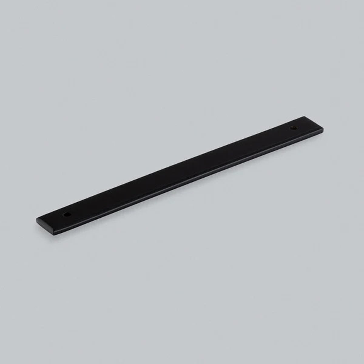 H&H NEWBRIDGE PULL HANDLE BACKPLATE 160HC 191x19x4 MBK - GNEWBP160MBL