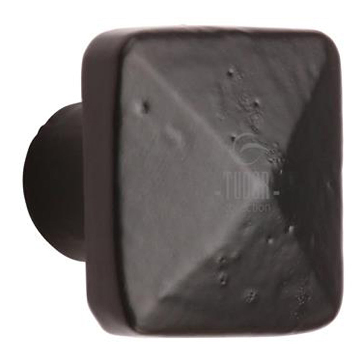 CABINET KNOB PYRAMID 38x38x32 BLK