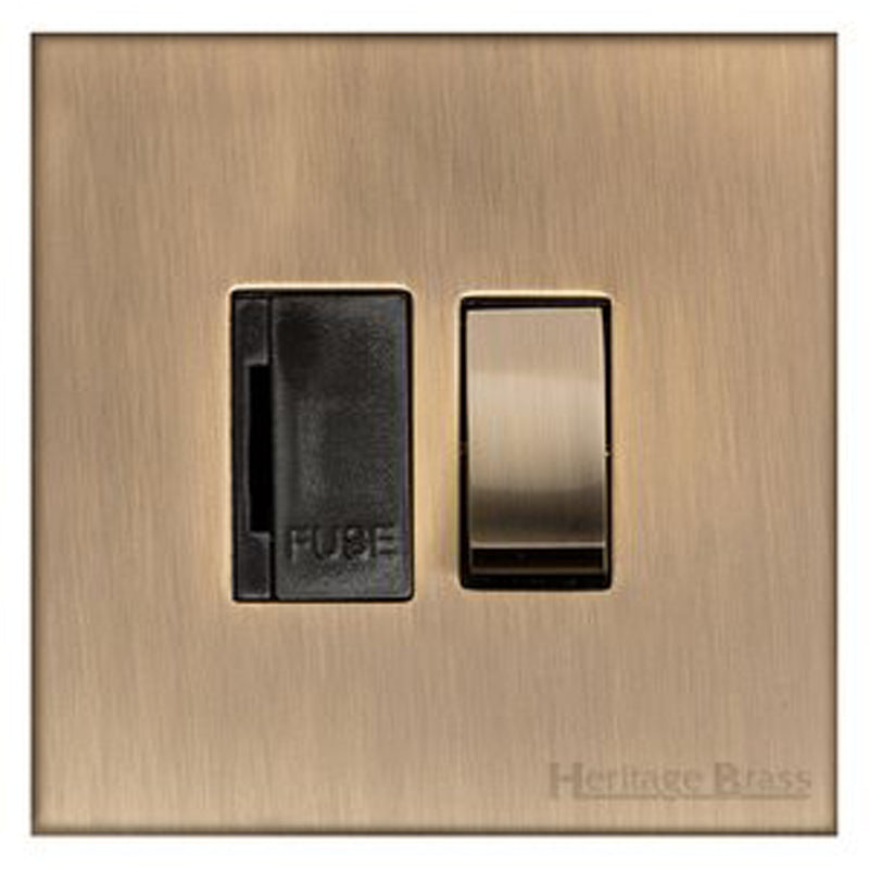 WINCHESTER 91 13A SWITCHED FUSED SPUR, 088x088mm ANTIQUE BRASS/BLACK by M MARCUS LTD